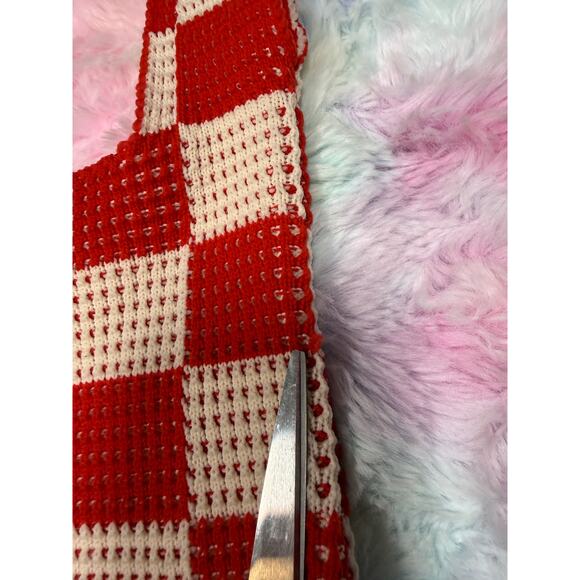 Handmade Crochet Checkerboard Tote Bag Red White Picnic Style - Picture 13 of 15